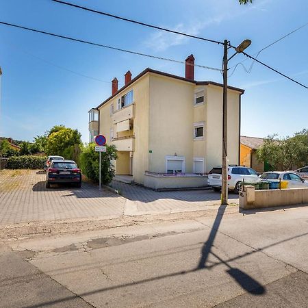 Apartment Stellina Stinjan Exterior photo
