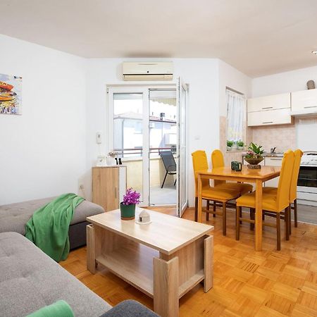 Apartment Stellina Stinjan Exterior photo